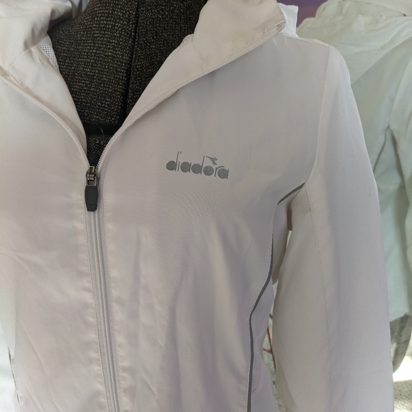 Diadora medium white windbreaker jacket - Picture 2 of 5